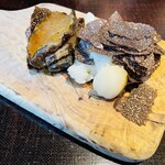 やまぐち - ◆蝦夷アワビ、黒トリュフ、百合根リゾット