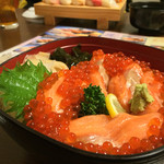 おたる 旭寿司 - 鮭いくら丼 2100円