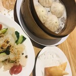 シンガポール発 小籠包と餃子の専門店 ジンホア - 