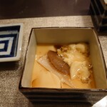 都わすれ - フカヒレ玉地蒸し　フカヒレが一枚隠れています　贅沢ですよね！