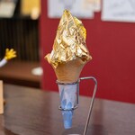 箔一 - 2024.6 金箔のかがやきソフトクリーム（891円）