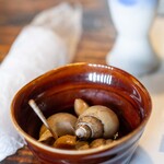 いたる - 2024.6 突き出し（330円）バイ貝の煮付け