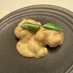中国飯店 - 海老の衣揚げ ウニクリームソース