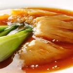 Slowly simmered shark fin (thick tail fin of blue shark) Reservation required / Market price