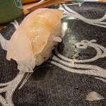 廻し鮨 新鮮や - あこう鯛(1巻食べちゃった)