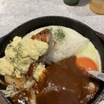 鉄皿肉飯ハチリキ - 