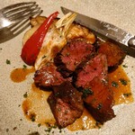 ラトラスフィス - 備長炭香る牛肉のロティ　ソースポワヴル