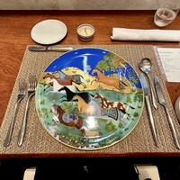 Grand rocher - エルメスの飾り皿　席に着き写真に収めたら撤収される