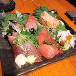 個室 串天 鮮魚 二十四区 末広町店 - お刺身盛合せ。マグロが美味い！
