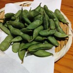 個室 串天 鮮魚 二十四区 - 枝豆。しっかり塩味ついてます