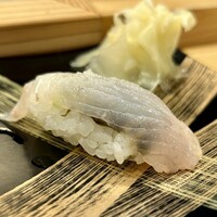 すし いわ - 活平目 塩とレモンで