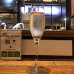 サロン ブッチャーアンドビア - 美しき