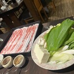 黒豚しゃぶ鍋 ぞうすいの店 八幡 - 