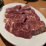 炭火焼肉ホルモン まるは - 