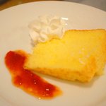 Brunch cafe LAPIN - とうもろこしのシフォンケーキ