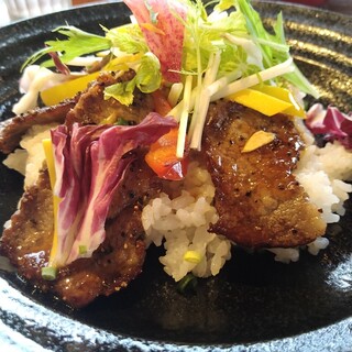 木もれ陽のテラス_1