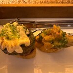 Gure Toki - 焼きマッシュルームのピンチョス・魚介類が乗ったもの