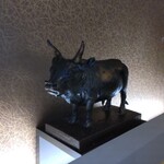 瀬戸内味覚処 芸州 本店 - テーブル奥の置物