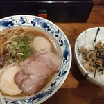 貝と牛の中華そば うみ虎 - 