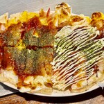 お好み焼き 鉄ちゃん - 焼き上がりに半分だけ高速マヨかけをお願いしました