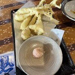 沖縄料理 丸沖商店 - 島ラッキョの天ぷら
