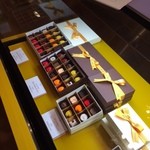 ニコラシャール 銀座本店 - チョコレート