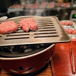 炭火焼肉 福わらひ2 - 粗びき赤身ハンバーグ