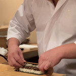 登喜和鮨 - 干瓢を巻く