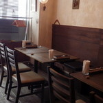 落ち着く店内です。