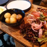 Le Pas Sage - La Reblochonade($49)