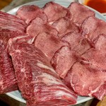 炭火焼肉ホルモンさわいし - 