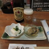 海鮮居酒屋山水 - サッポロ赤星(600円)とお通し
