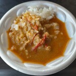 新美商店 - ご飯に担々麺のスープをかけて雑炊風に