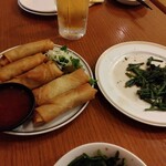 ルンビニ - 料理写真:揚げ春巻き、ほうれん草炒め