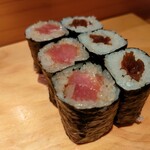 弁天山美家古寿司 - 鉄火巻きと干瓢巻き