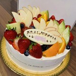ル・ピノー 北堀江本店 - 6号フルーツホールケーキ