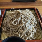八郷の里 - 蕎麦は風味が強く、蕎麦つゆにも負けない存在感！