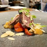 イル ネッビオ - ヨーロッパ産カモ肉とパプリカのロースト
      マンゴーのアグロドルチェソース