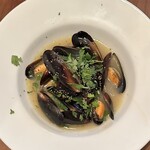イタリア食堂　ジラソーレ - 前菜（ムール貝）