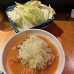 神田西口 もつ焼のんき - お通しからもつ！
