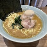 横浜ラーメン 渡来武 総本店 - 