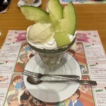 さわやか 沼津学園通り店 - クラウンメロンパフェ　¥1,210