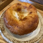 セブンズカフェ - カマンベールチーズパン