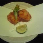 神保町 傳 - 6500円コース1先付_海老の揚げ物