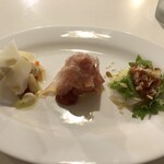 PIZZA LINDA - ランチコース：２２００円 （前菜、ピザ、ドリンク付き。）の前菜（美味しさに衝撃！）