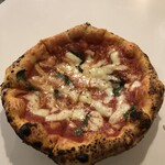 PIZZA LINDA - ランチコース：２２００円 （前菜、ピザ、ドリンク付き）のマルゲリータ