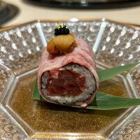 西麻布けんしろう - 雲丹のせ和牛ロール