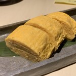 めしと酒 阿羅漢 - 濃厚出汁巻き玉子800円