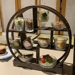 めしと酒 阿羅漢 - おばんざい盛り合せ