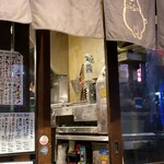 うどん酒場 でべそ - こちらの機械で切り立ての麺をいただきました